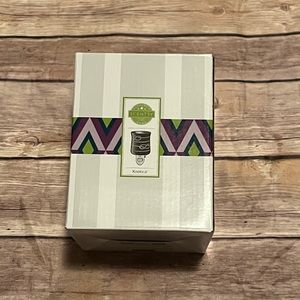 NWB Scentsy Knotical Plug In Warmer